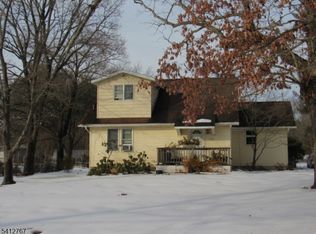 1734 Almond Rd, Vineland, NJ 08360