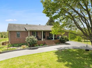 660 Maple Leaf Lake Ln, Utica, KY