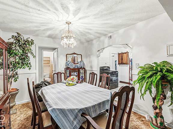 6th image of 6080 Gifford Ave