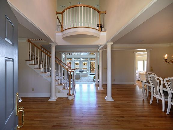 5th image of 100 Barrington Hall Dr