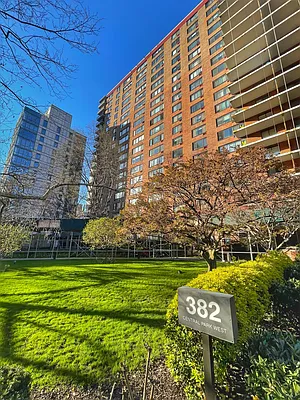 Rented by Corcoran | media 14