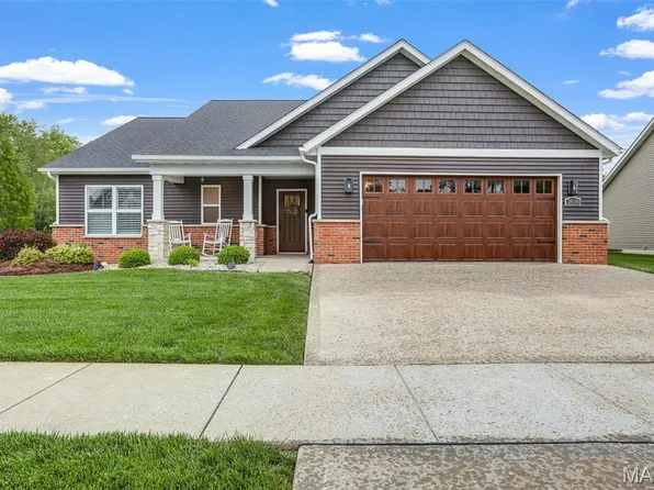 1858 Cloverdale Dr, Edwardsville, IL 62025