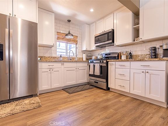 3rd image of 846 Maple Ln