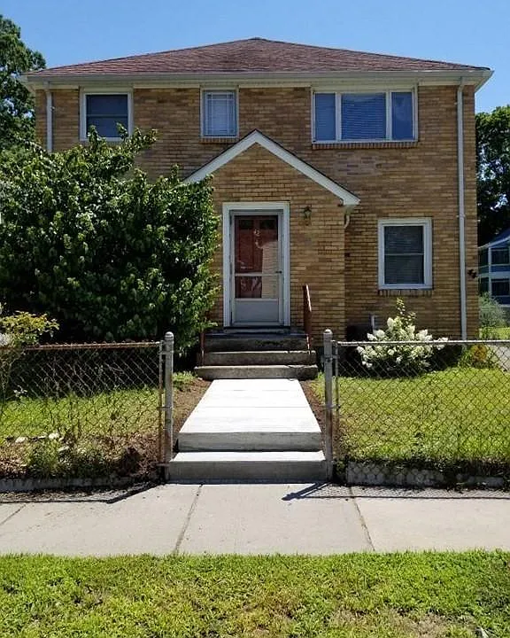 42 Chandler St #1