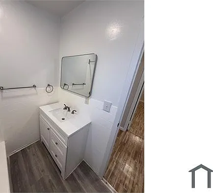 386 Main St #3 — Photo 2