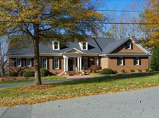 1239 Idlewood Dr, Asheboro, NC 27205