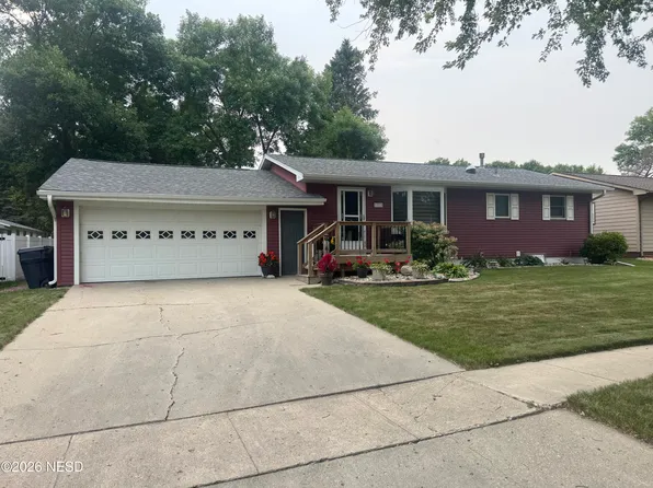 1313 N Broadway St, Watertown, SD 57201