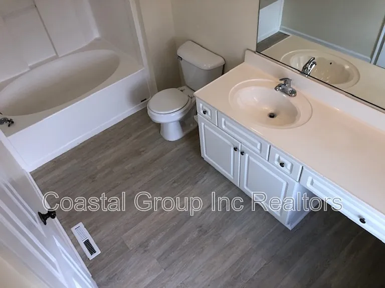 1538 Stillwood St — Photo 17