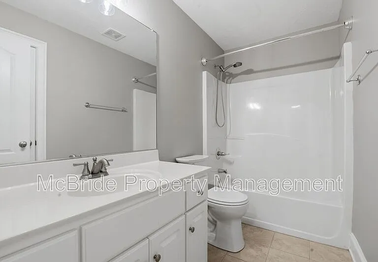 438 Bowen Fls — Photo 14