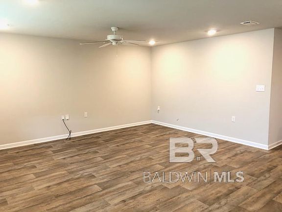 5th image of 8114 Irwin Loop