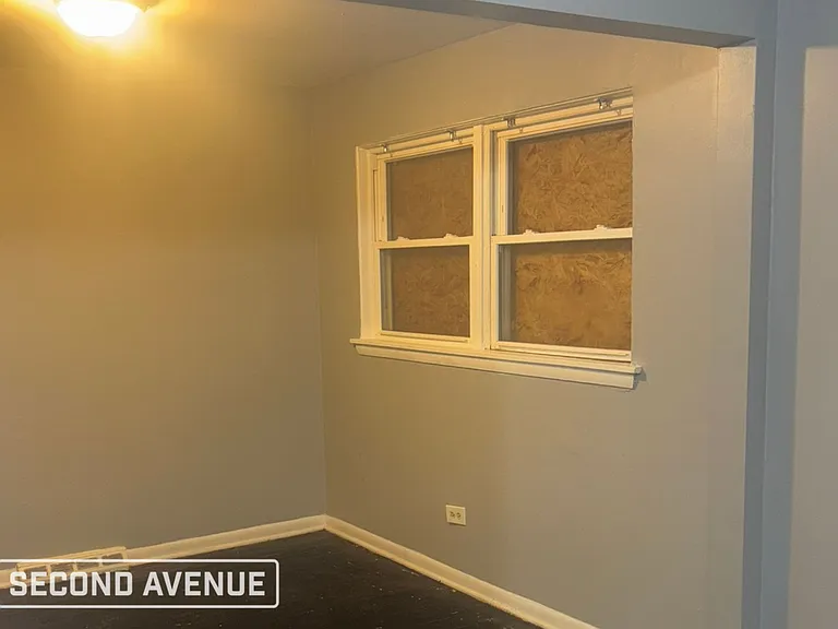 8028 S Union Ave — Photo 5