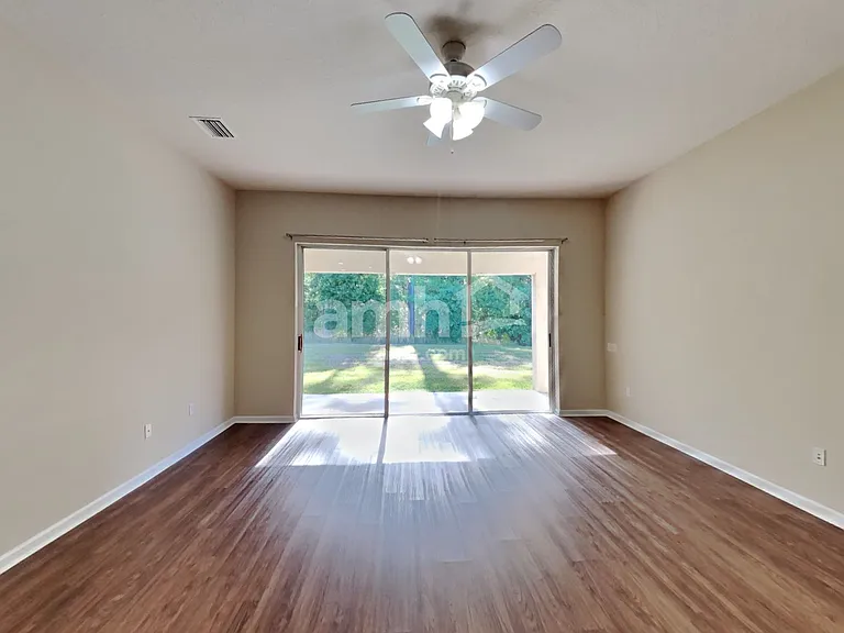7330 Crescent Palm Dr — Photo 9
