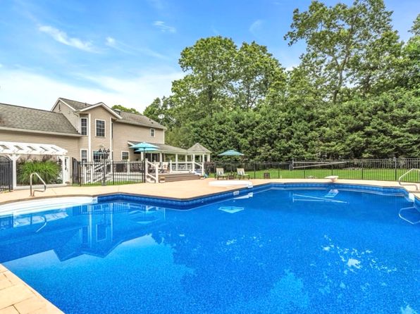 17 Peach Tree St