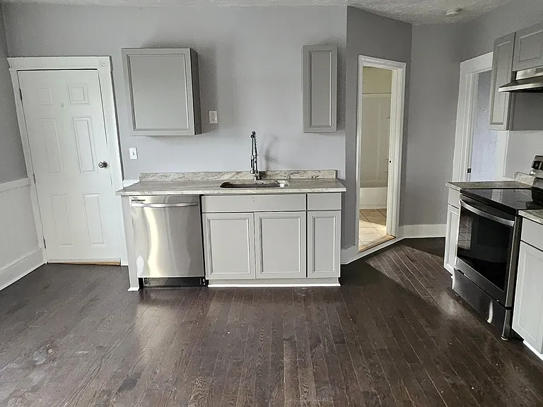26 West St #2 — Photo 2