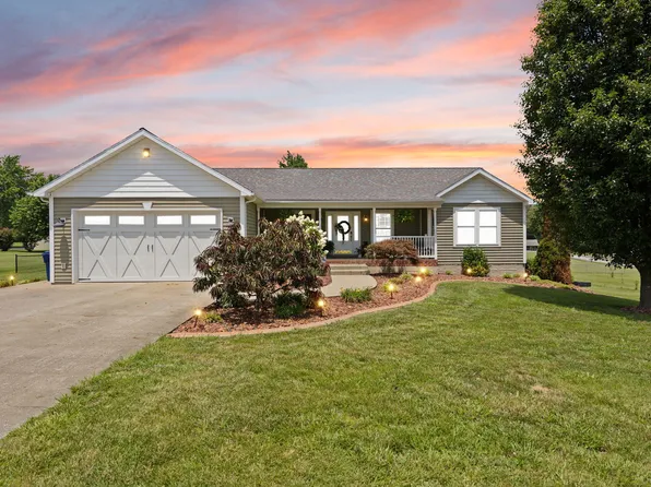 135 Cloverfield Dr, Campbellsville, KY 42718