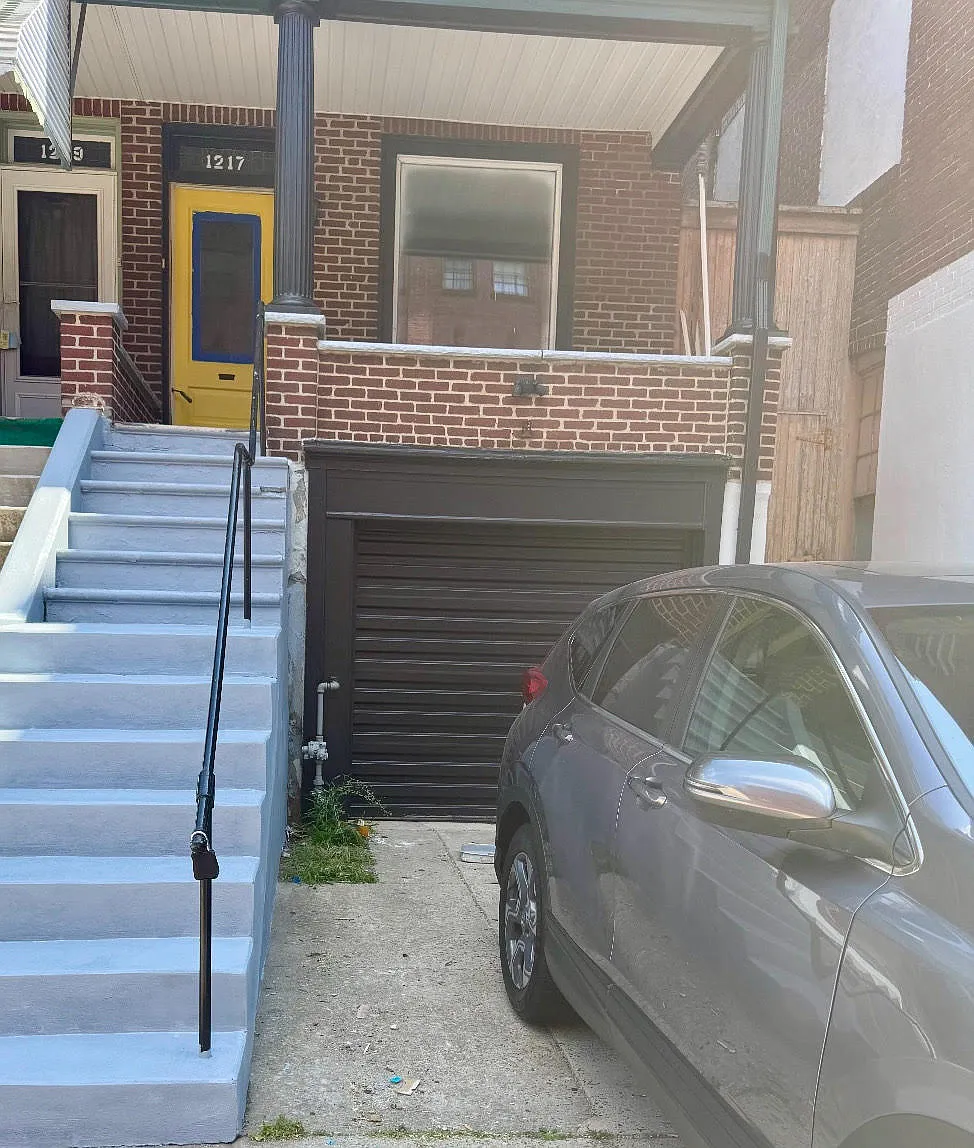 3 bed, 1182 sqft, $1,850 — Photo 1