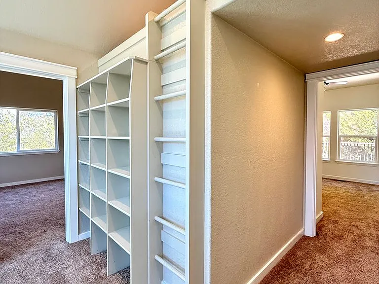 901 Manzanita Dr — Photo 20