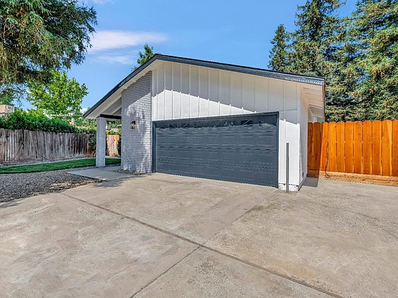 2nd image of 3809 Gil Ct
