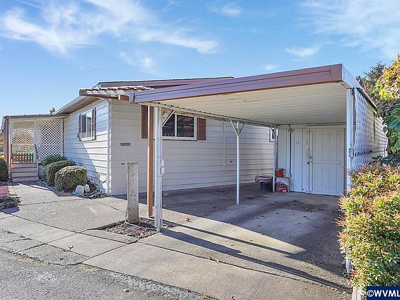 2nd image of 277 NE Conifer Blvd Unit 58