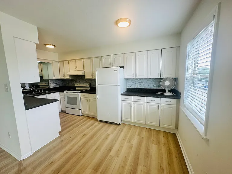 615 W Ocean View Ave #A — Photo 5