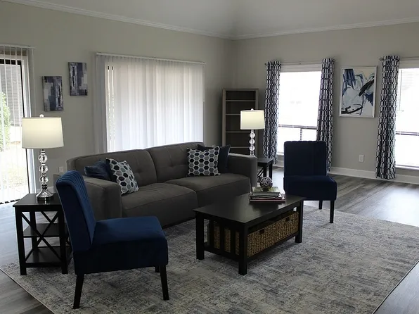 Woodland Villas Apartments