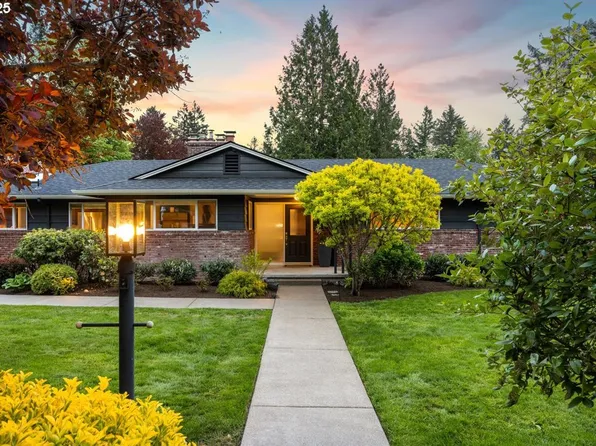 10250 SW Arborcrest Way, Portland, OR 97225