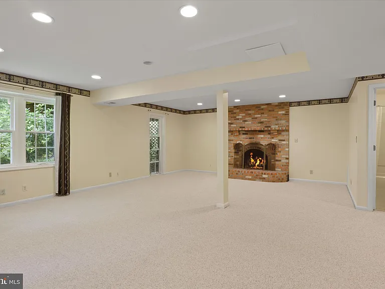 2026 Westwood Forest Dr — Photo 19