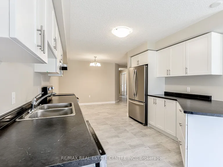 44 Cittadella Blvd — Photo 10