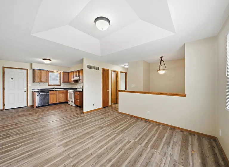 1907 W Apricot Ln — Photo 7