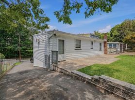 137 New St