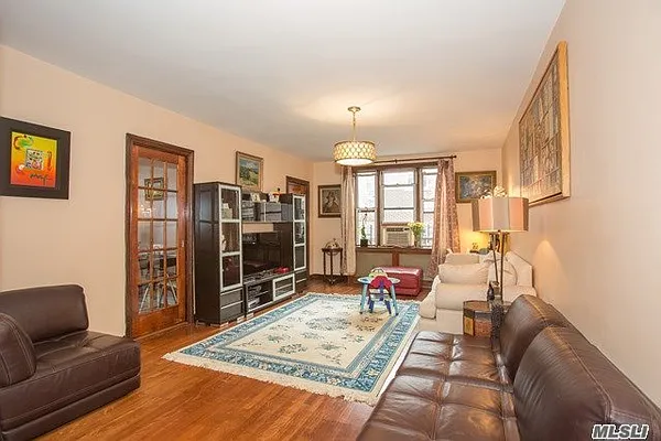 Sold by Realty Executives 1st | media 10