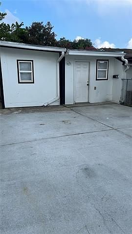 1st image of 304 N Turnbull Dr #B