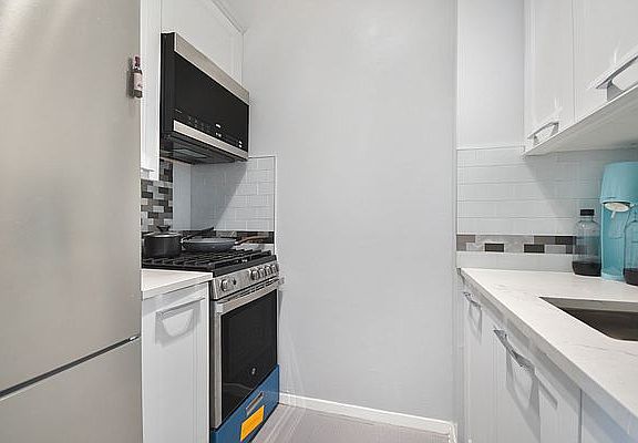 5th image of 524 E 72nd St APT 26H