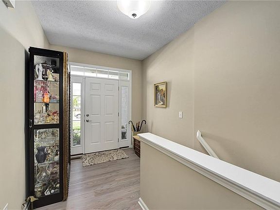 2nd image of 4407 Meadow Lark Dr