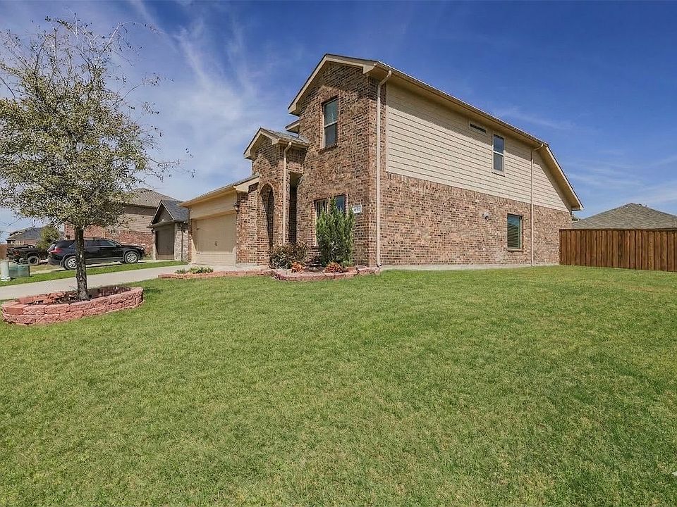 1st image of 253 Meadowlands Dr