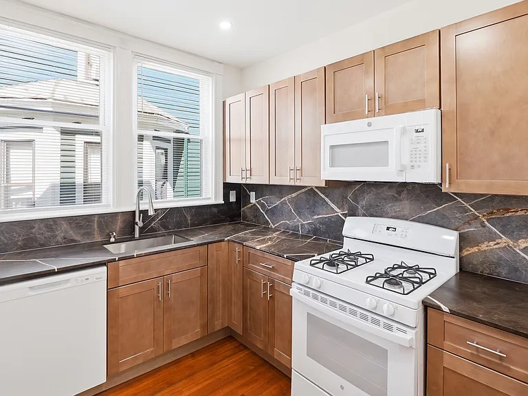 61 Edwin St #1 — Photo 15