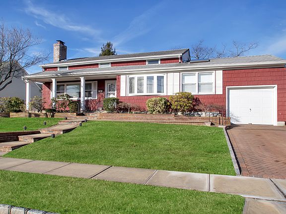 2nd image of 78 Laurel Dr