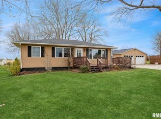 319 N 1st St, Long Grove, IA