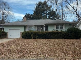 1245 E Cozy St, Springfield, MO 65804