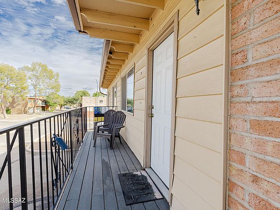 5th image of 6581 Calle La Paz Dr #D