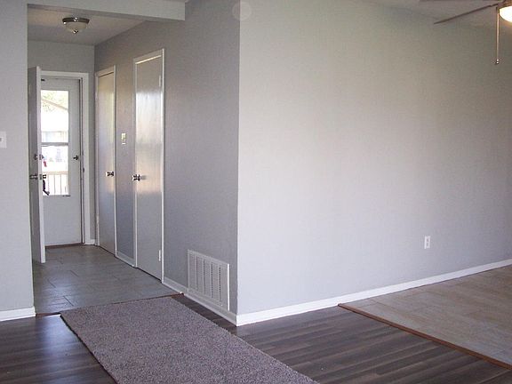 3rd image of 4619 SW H Ave