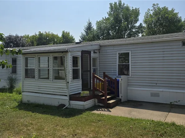 116 Trinity Dr, Holley, NY 14470