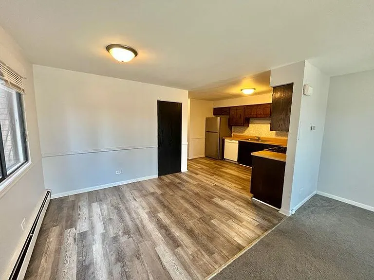 10604 Oak Tree Dr — Photo 3