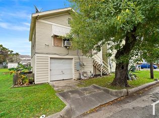 1218 35th St, Galveston, TX 77550