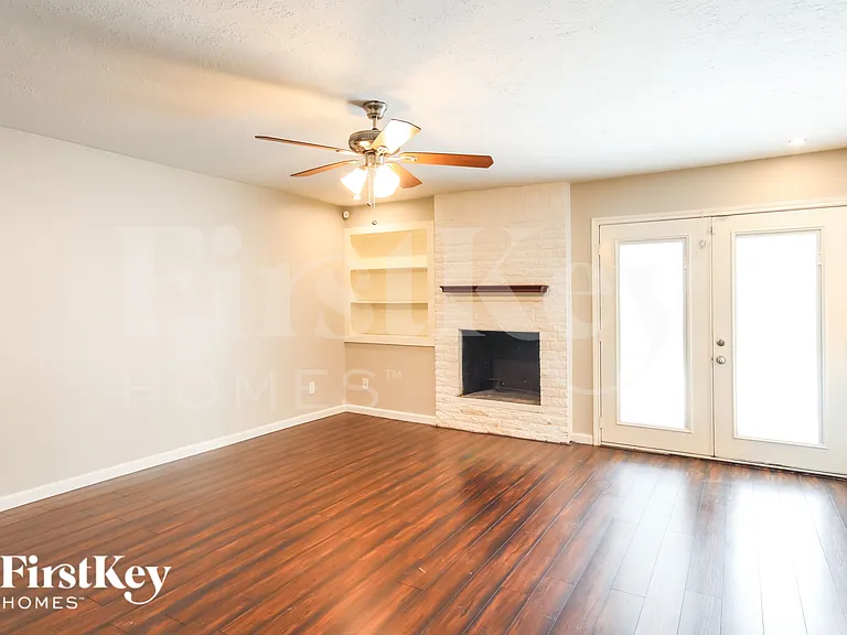 21407 Park Downe Ln — Photo 2