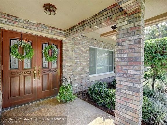 5th image of 8141 NW 51st Pl