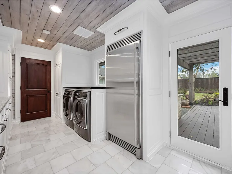 4031 Fernwood Dr — Photo 33