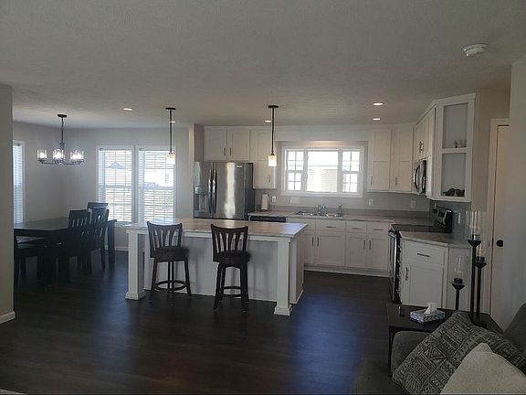 3rd image of 5225 Floral Wood Ln