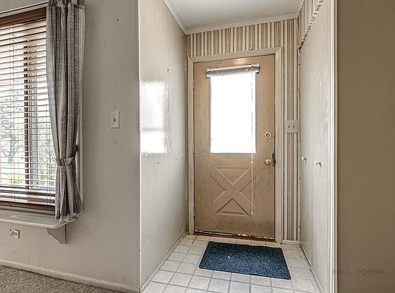 5th image of 319 Jefferson Ct