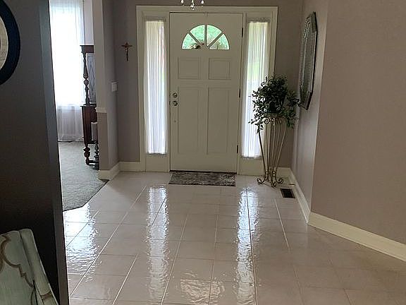 3rd image of 5106 Deerview Woods Dr